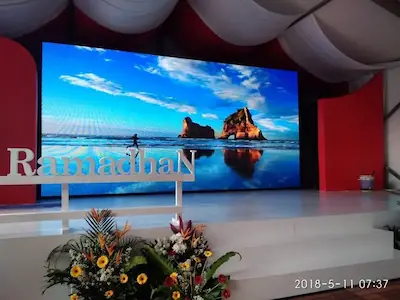 Sewa LED TV standing beroda untuk pameran dan expo Jakarta